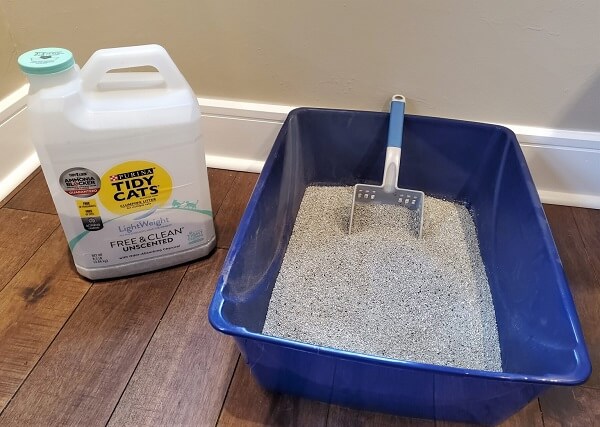 Tidy Cats Free & Clean Lightweight Unscented Clumping Clay Cat Litter