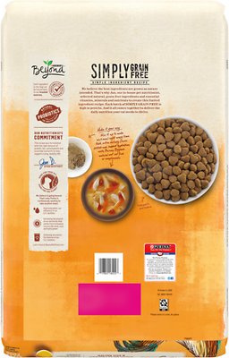 PURINA BEYOND White Meat Chicken & Egg Recipe Grain-Free Dry Cat Food